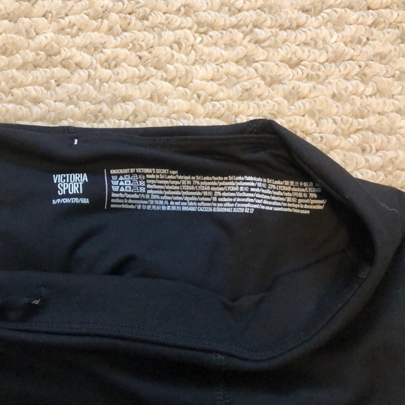 Victoria Secret Knockout High- Rise Capri - Picture 7 of 8